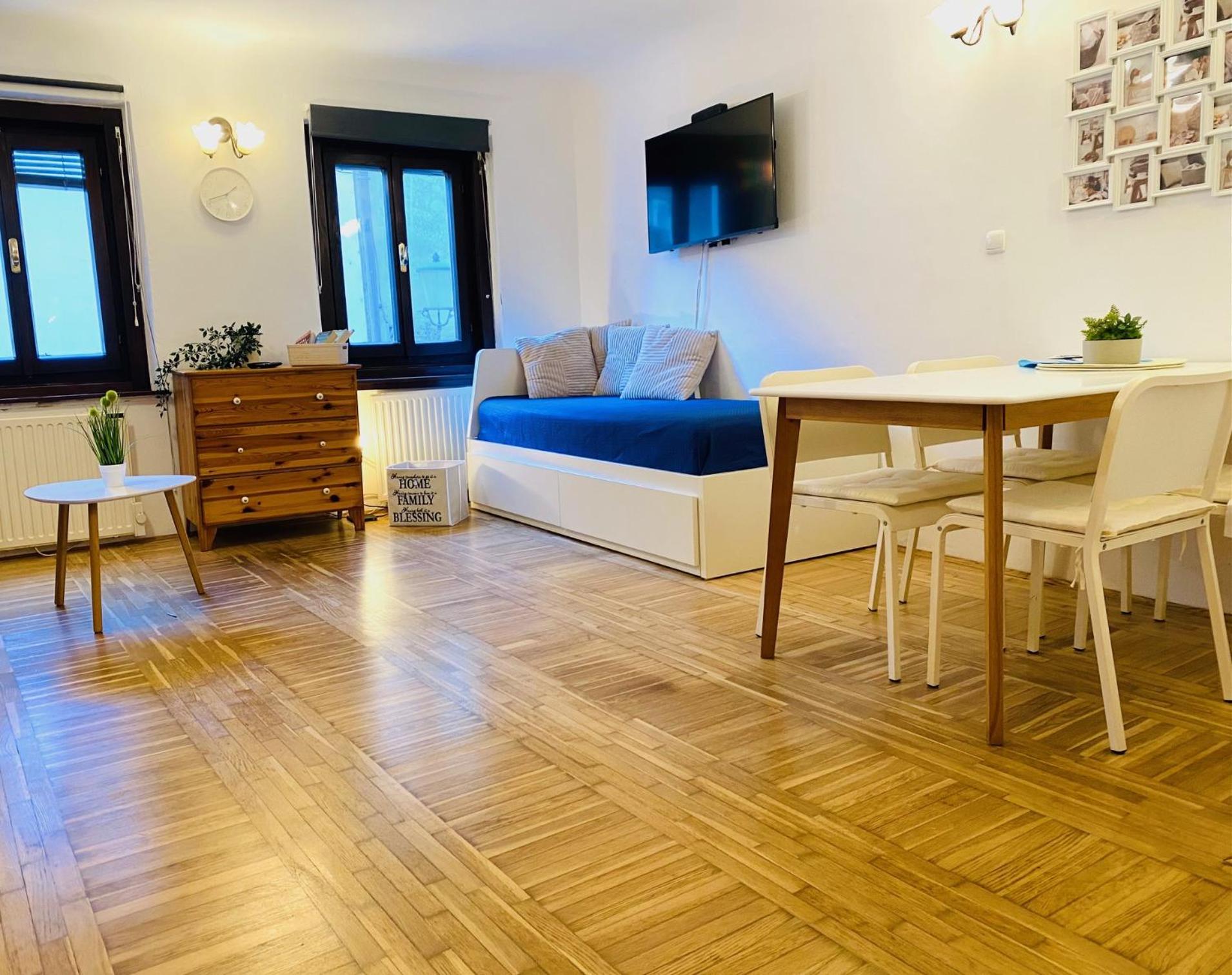 Under The Castle Apartments Ljubljana Extérieur photo
