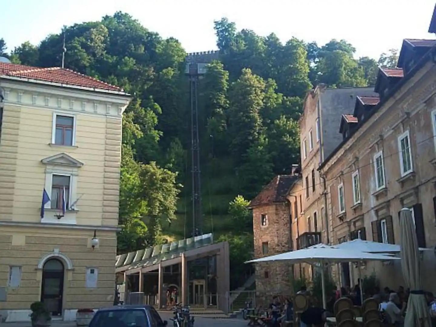 Under The Castle Apartments Ljubljana Extérieur photo
